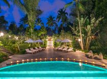 Villa Nag Shampa - Kubu 1, Main Swimming Pool at Night